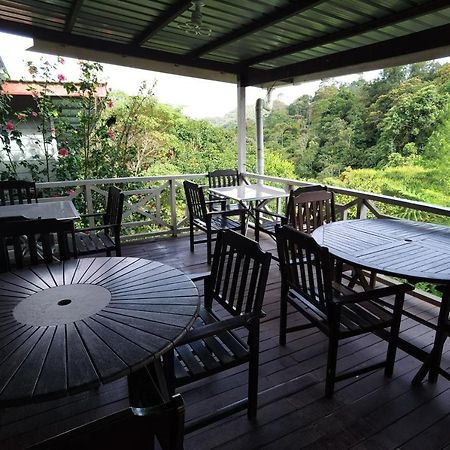 凯撒广场酒店 Kampong Kundassan 外观 照片