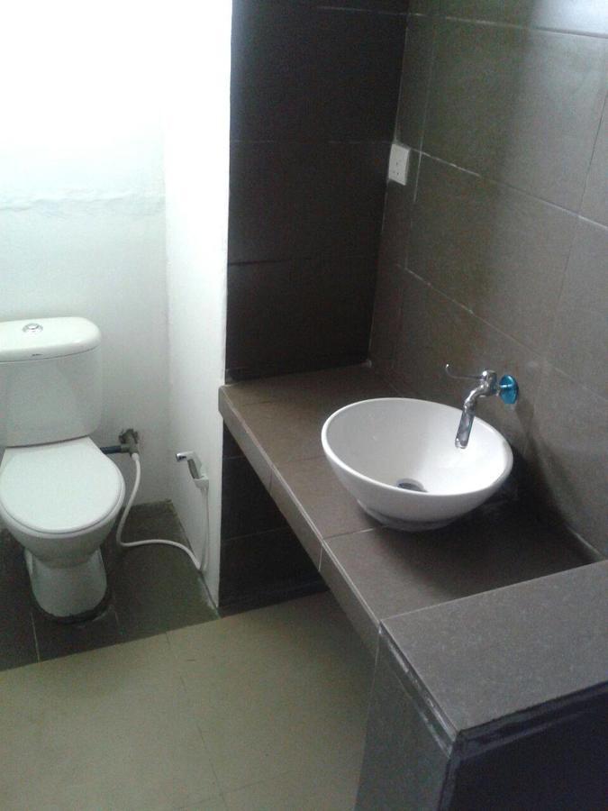 凯撒广场酒店 Kampong Kundassan 外观 照片