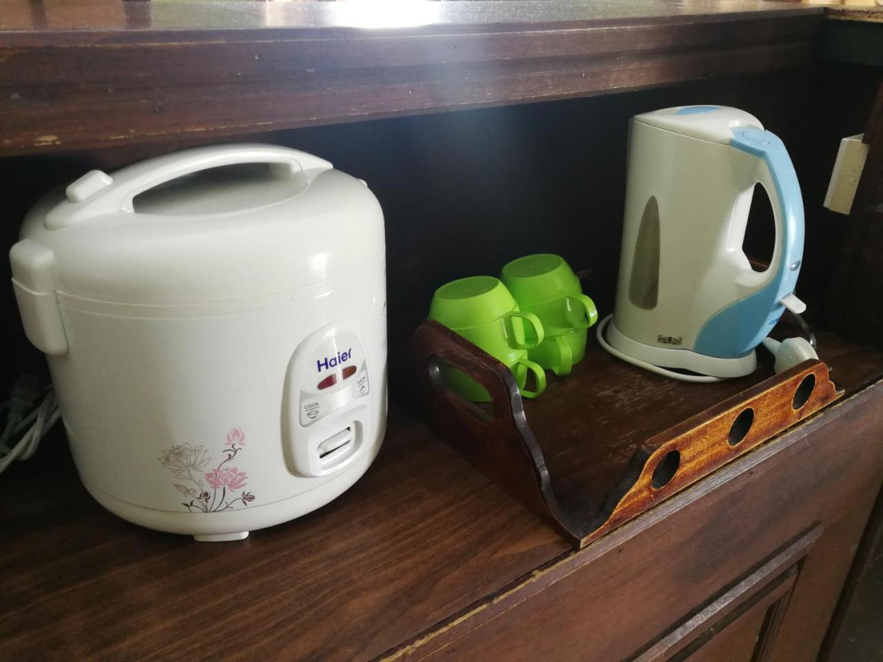 凯撒广场酒店 Kampong Kundassan 外观 照片